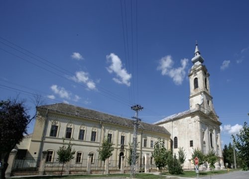 BAČ, SAMOSTAN ČASNIH SESTARA